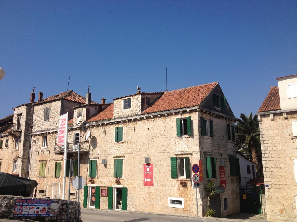 Domus Maritima Hotel Trogir Exterior foto